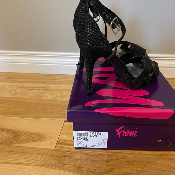 Fioni high heels sandals size 6.5 - Picture 2 of 4